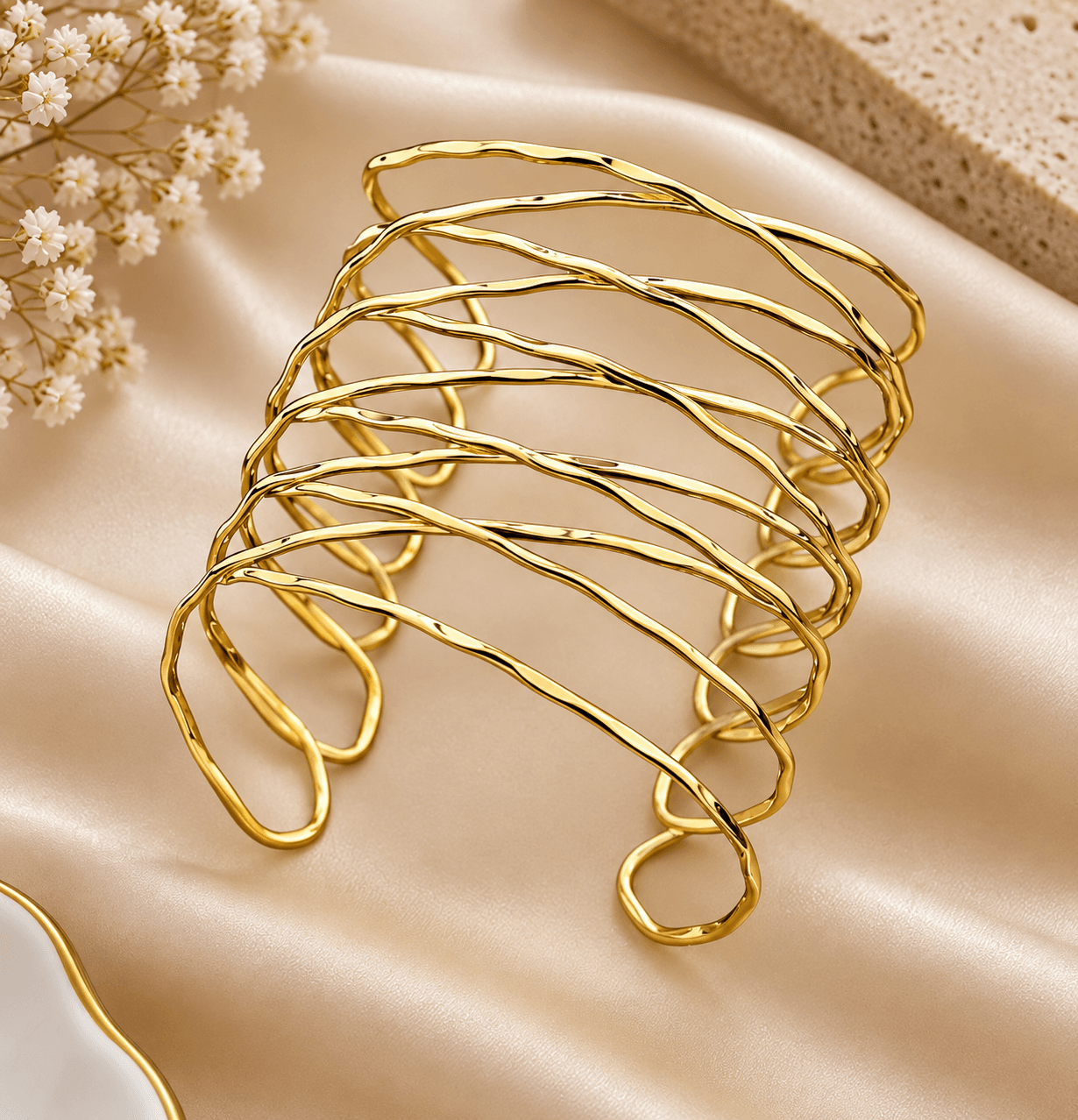 Aurelia Wave Cuff