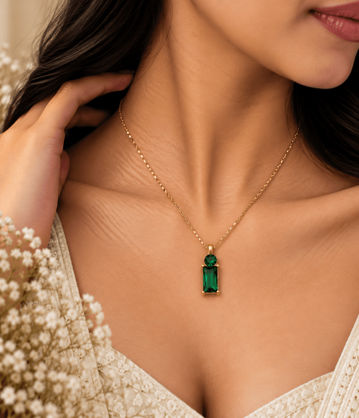 Emerald Élan Pendant. view 2