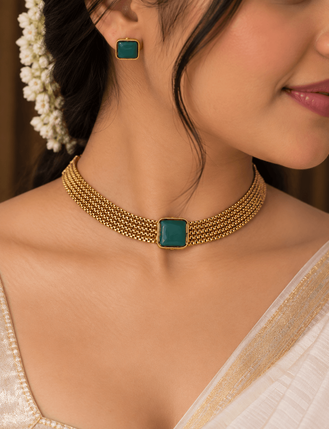 Emerald Grace Choker Set view 2