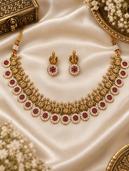 Mayurika Kundan Necklace Set thumbnail 1